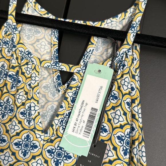 Mix By 41 Hawthorne keyhole knit top - Picture 3 of 3